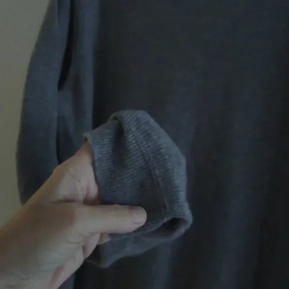 Mens Sweater Size S Saks Fifth Avenue Gray Cashmere Mock T Neck $278 Value NWOT